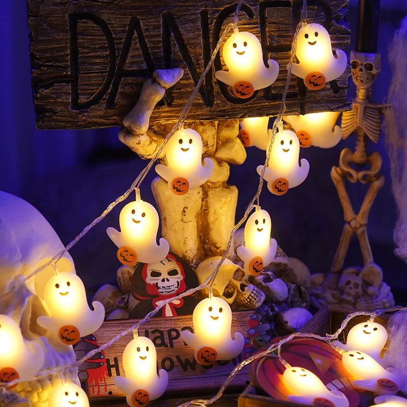 guirlande-fantome-led-halloween-ghostyglow-interieur