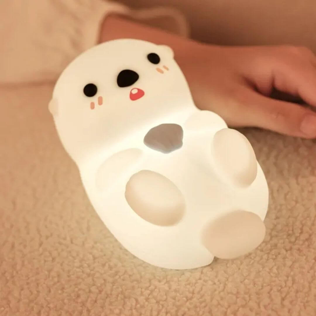 Veilleuse-Loutre-Bebe-en-Silicone-OtterGlow-Portable-Voyage