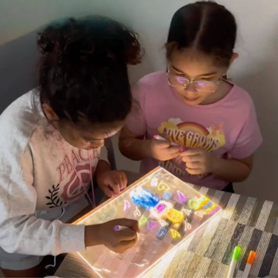 Tablette Lumineuse Éducative – LumiSketch™