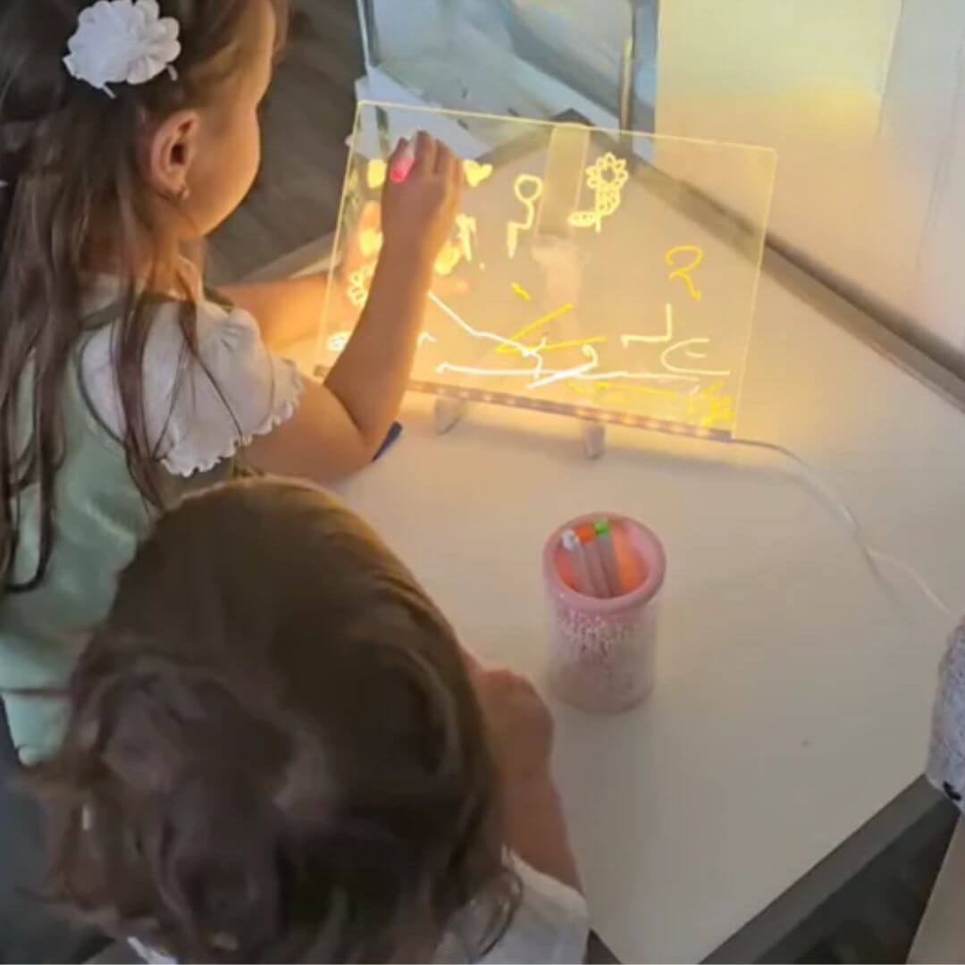 Tablette Lumineuse Éducative – LumiSketch™